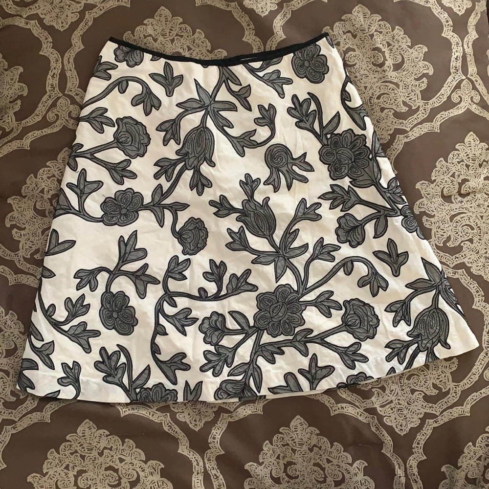 White House Black Market: white and black skirt